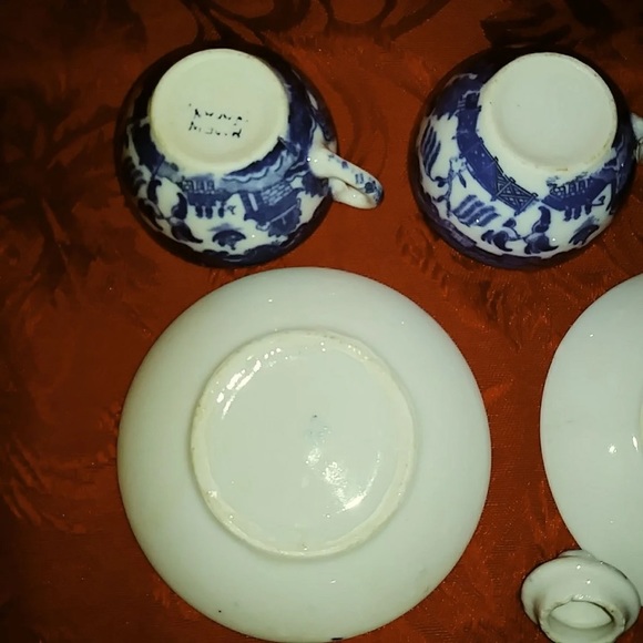 Blue Willow Tea Set - Picture 3 of 5